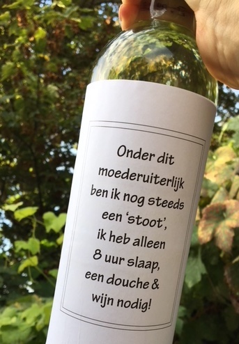 Wijnetiket Een Stoot