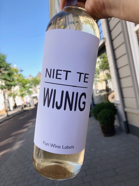 Wijnetiket Niet Te Wijnig
