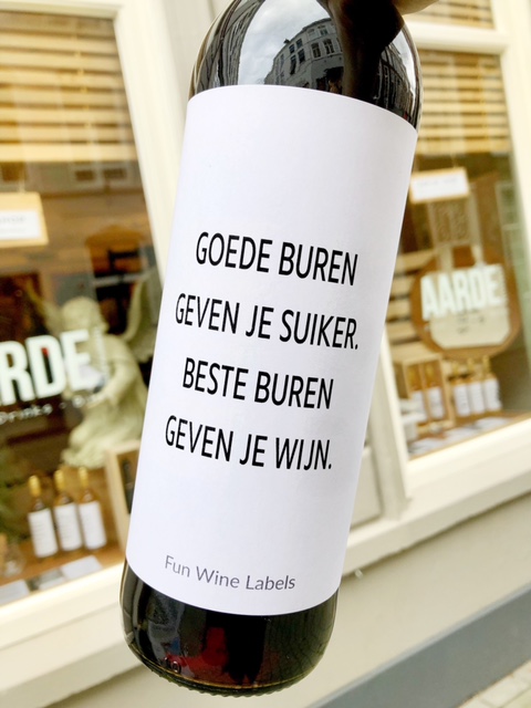 Wijnetiket Goede Buren