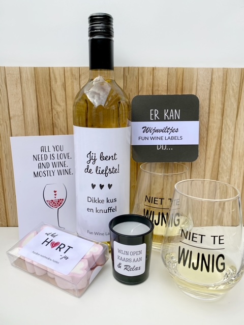 Valentijn Wijn & Glazen Pakket met witte wijn