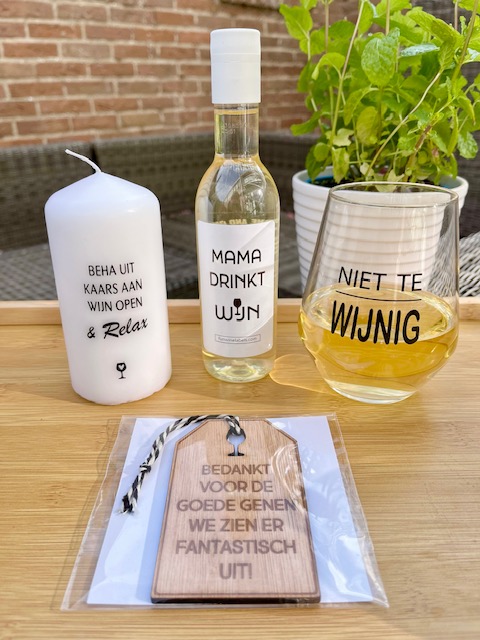 Mama Drinkt Wijn Cadeaubox